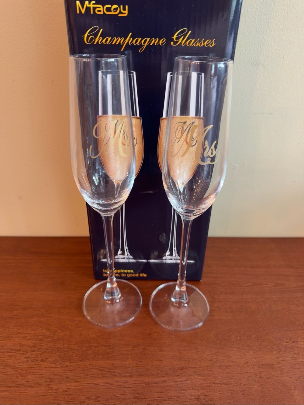 NIB Mfacoy Mr & Mrs Champagne Flute Glass Set Wedding Toast Gift